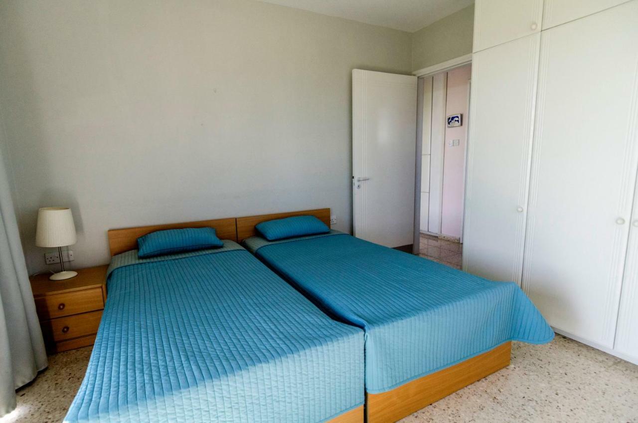 Blue Bay Beach House Larnaca Exterior photo